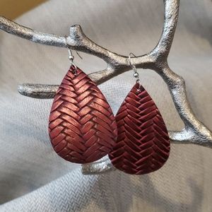 Fun leather earrings